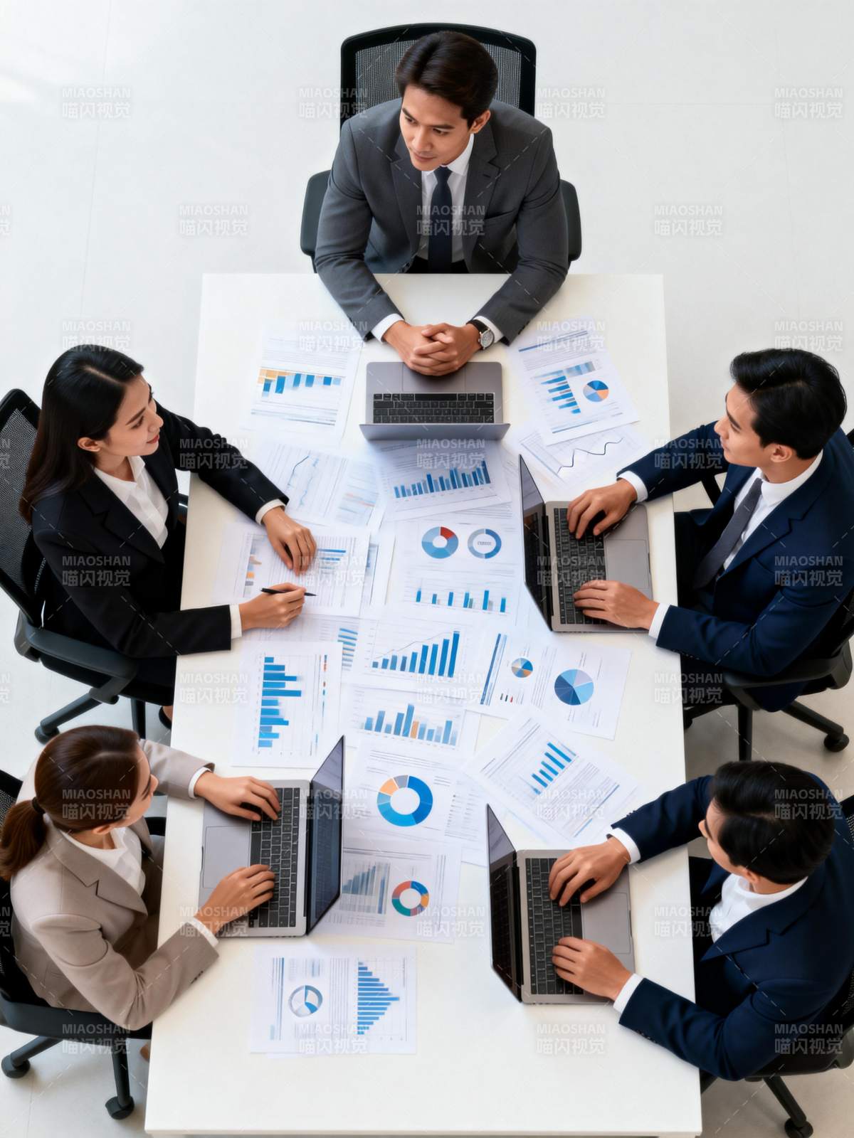 商务会议讨论图表图片