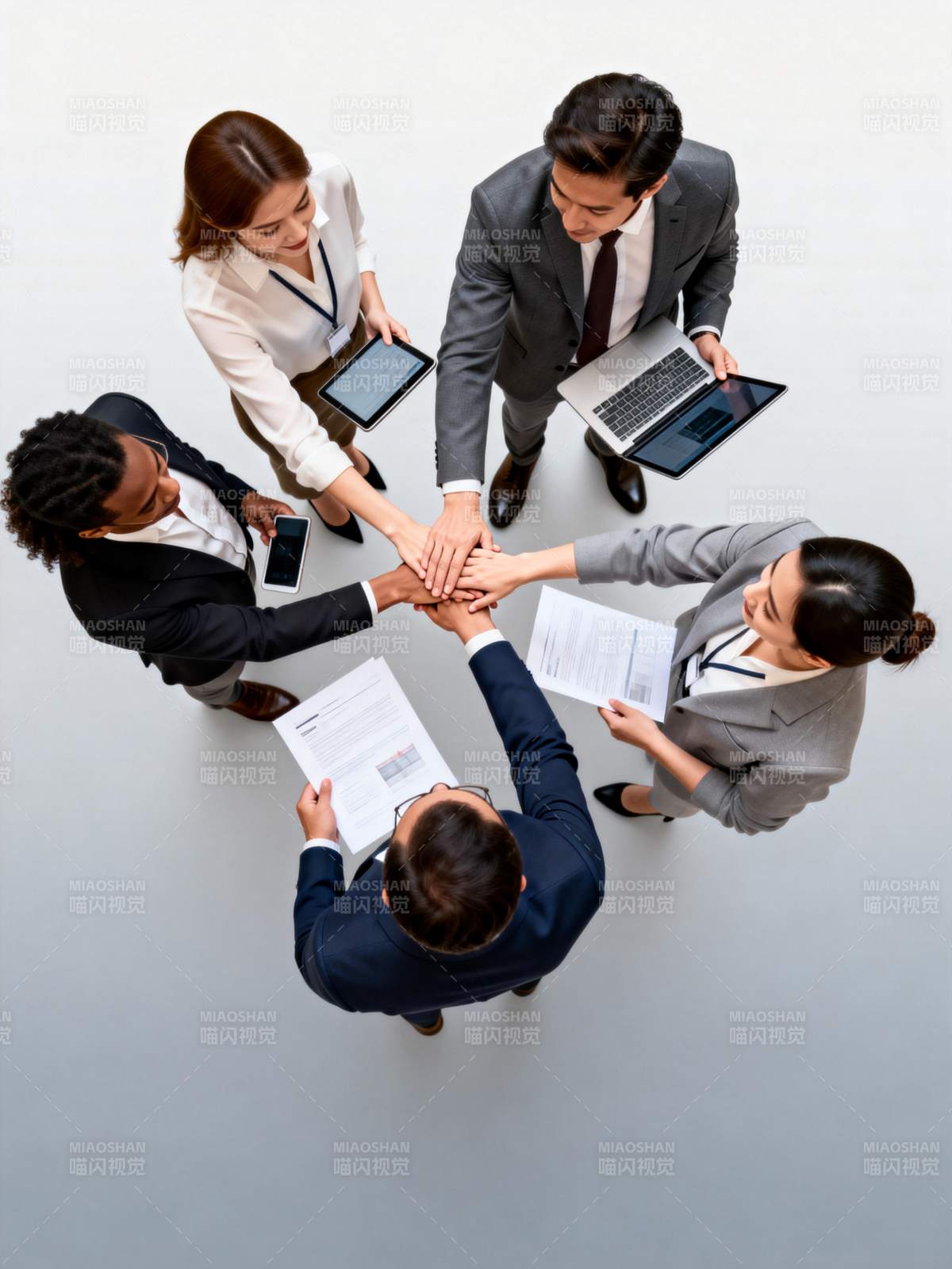 团队协作共进图片