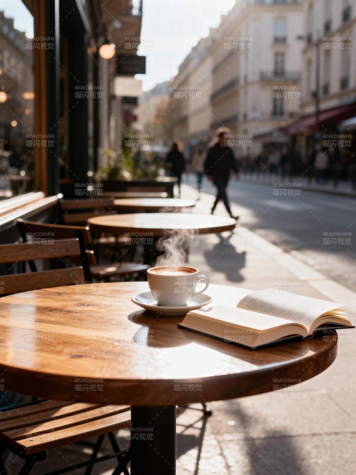 咖啡与书的午后图片