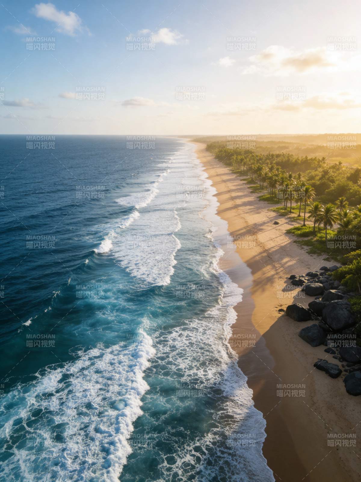 碧海金沙海岸线图片