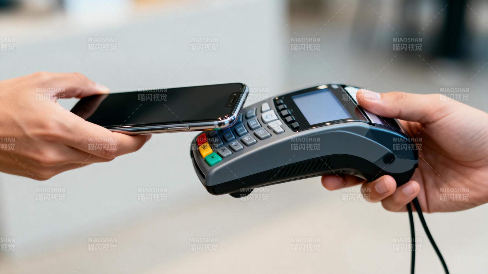 手机支付瞬间图片