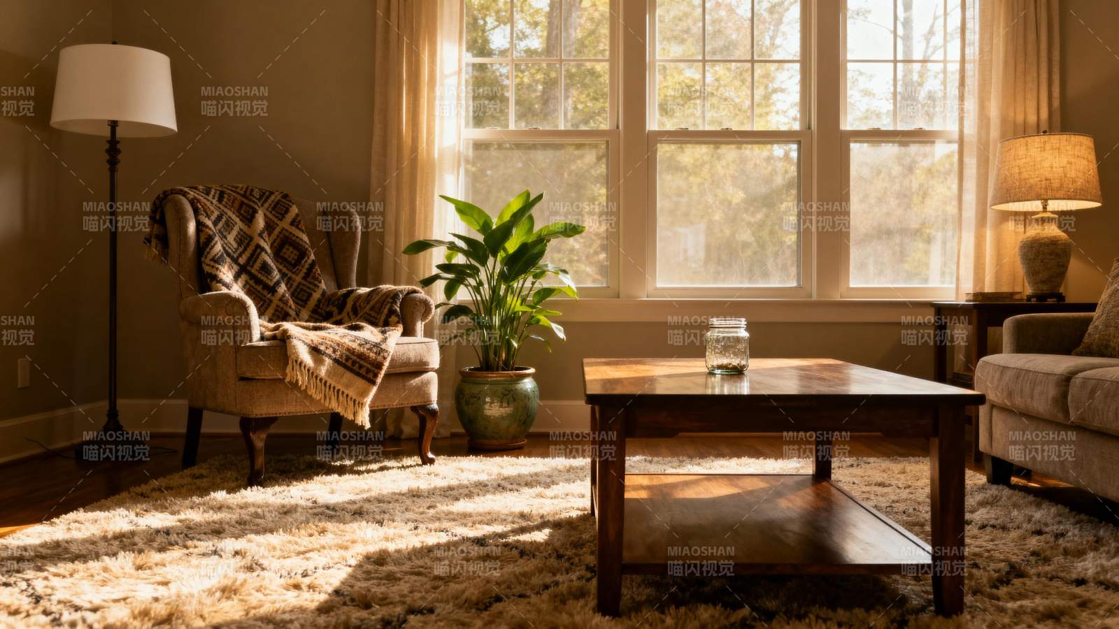 温馨客厅阳光照图片