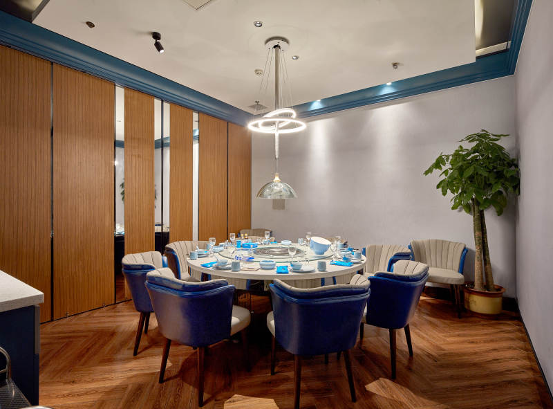现代餐厅包间图片