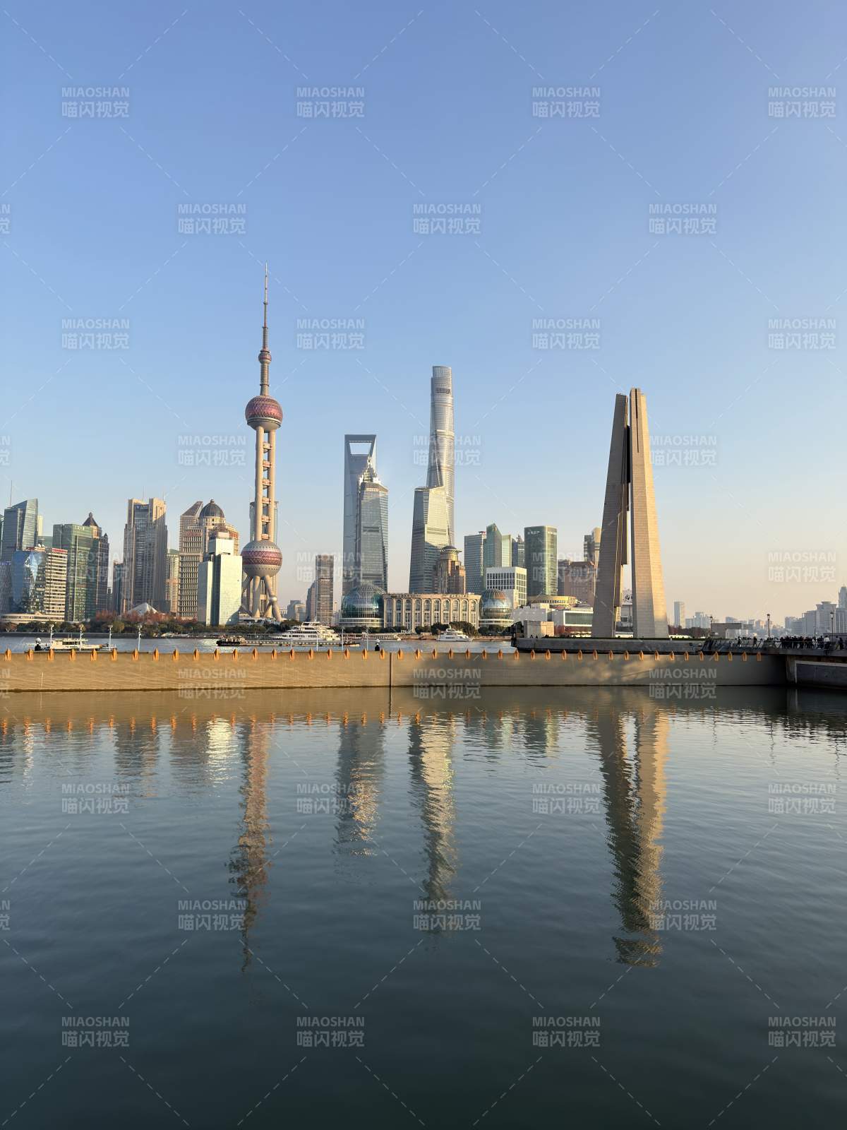 上海天际线倒影图片