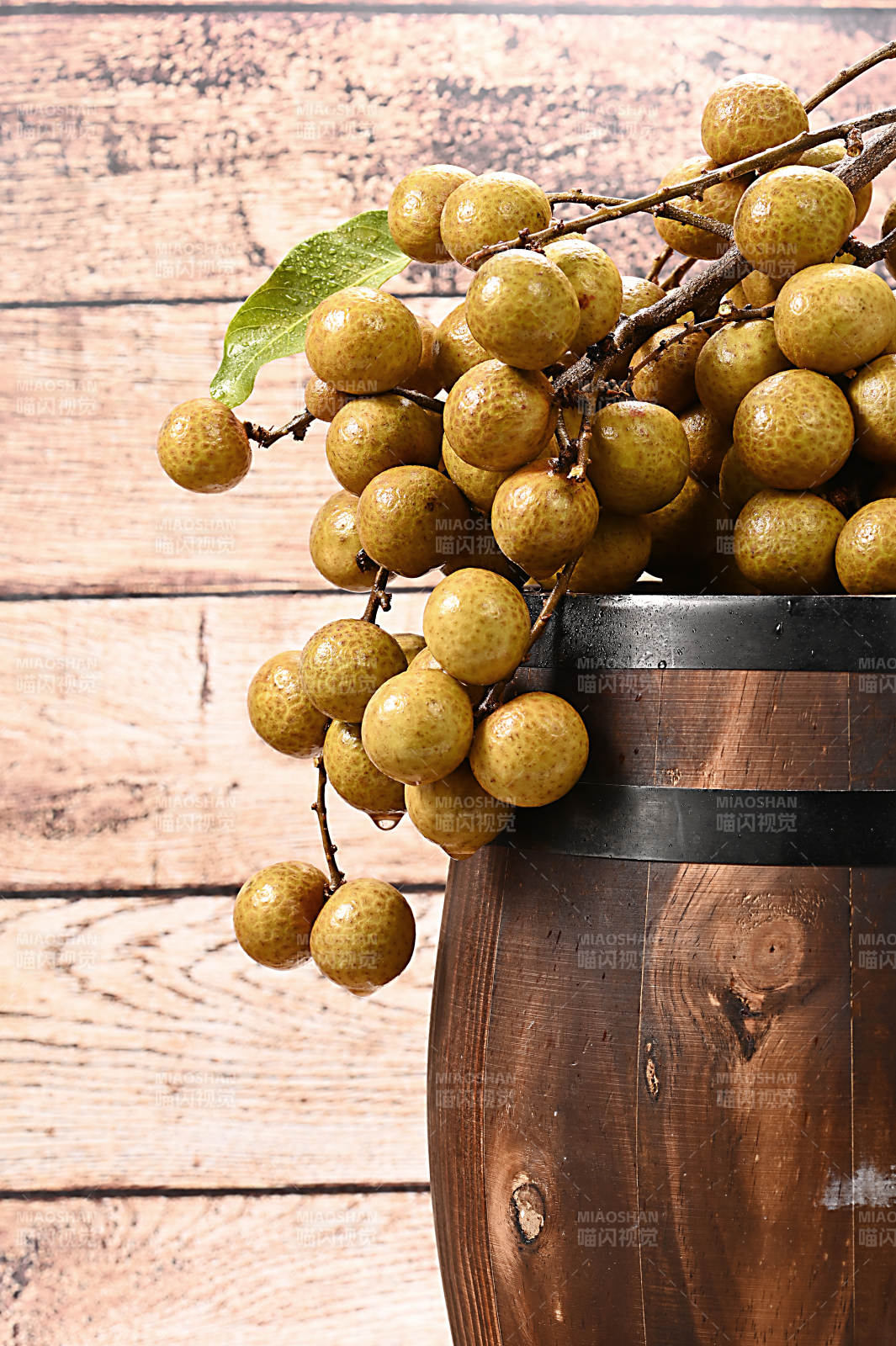 甘甜多汁营养丰富的亚热带水果龙眼特写图片