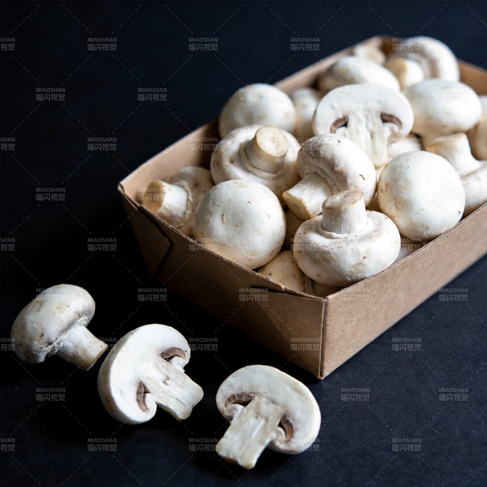 新鲜白菇特写图片