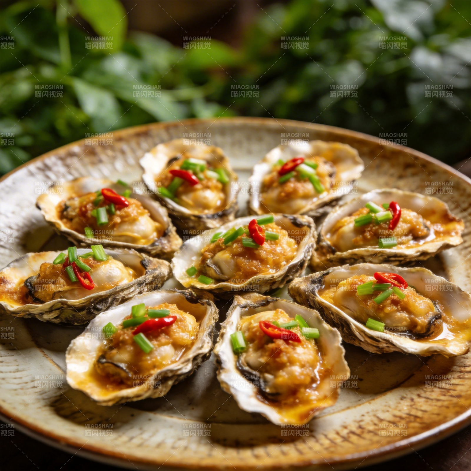 蒜蓉烤生蚝图片