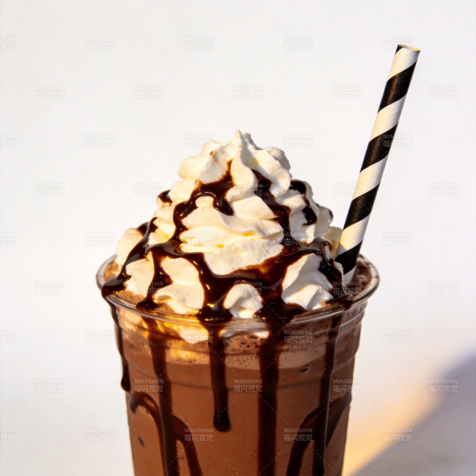 巧克力奶昔图片