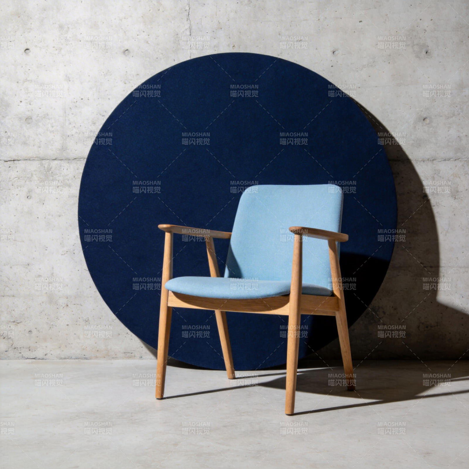 蓝椅静坐 简约之美图片