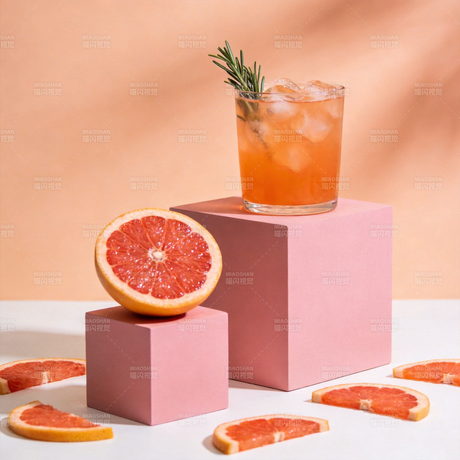 橙香鸡尾酒图片