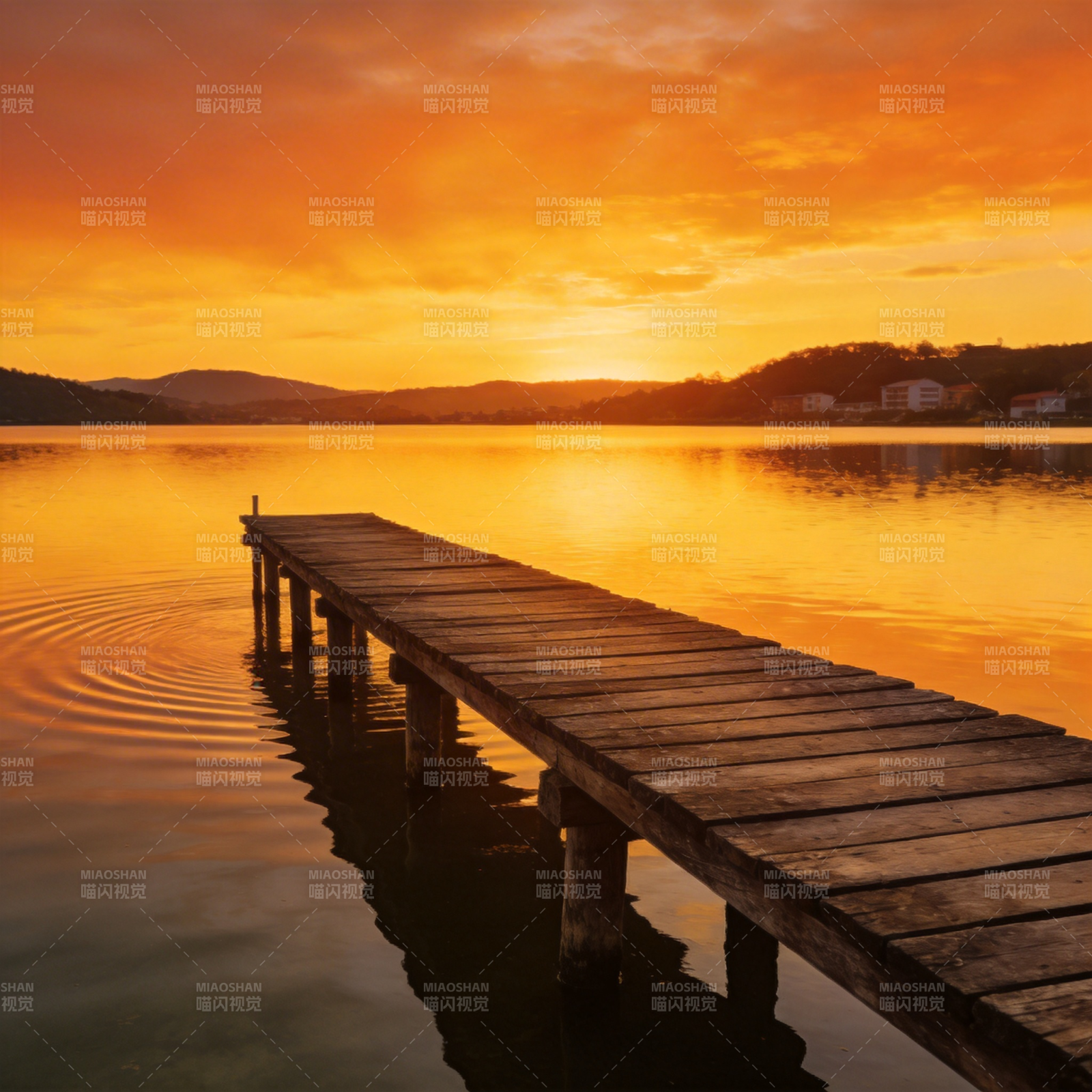 湖畔夕阳映长桥图片