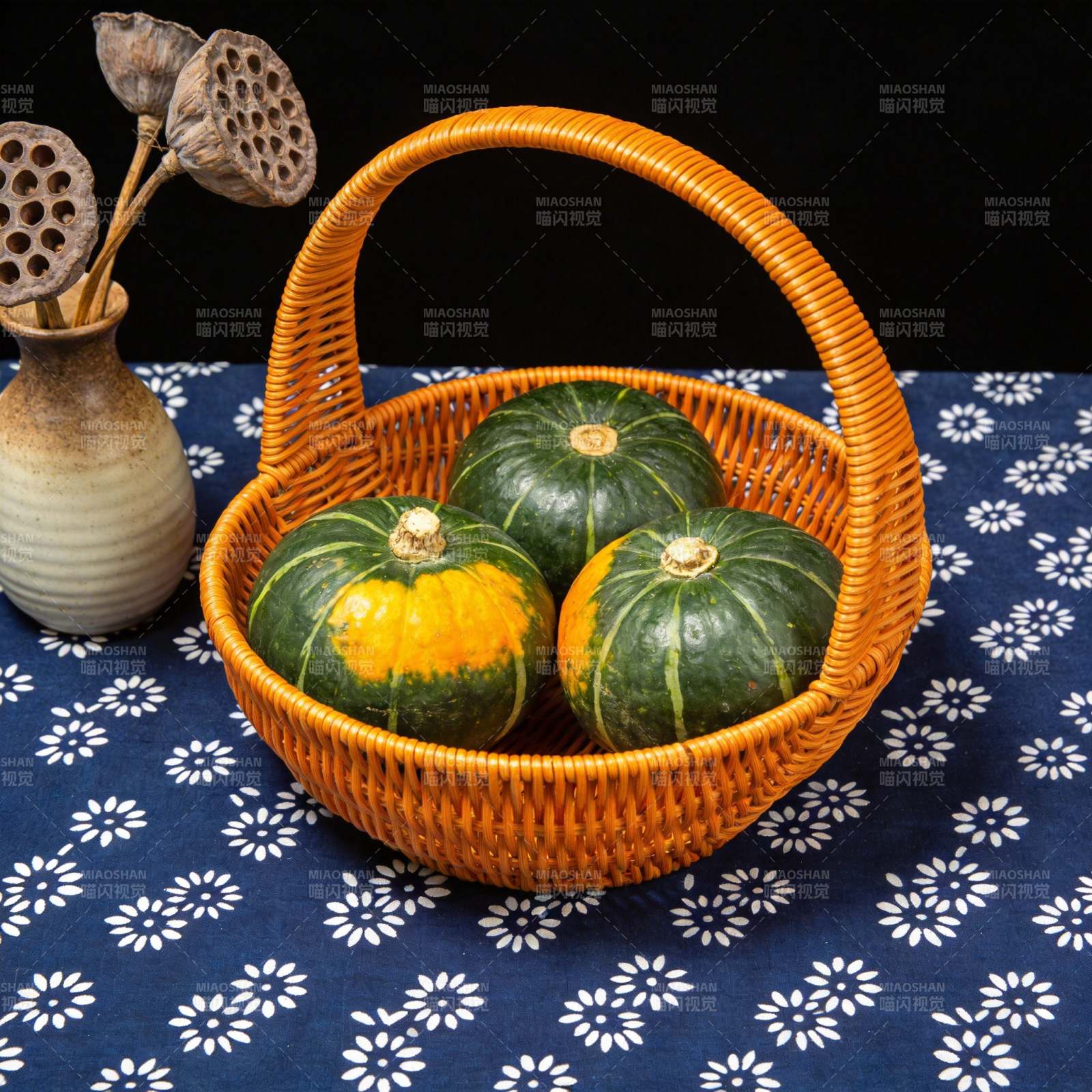 秋实篮中景图片