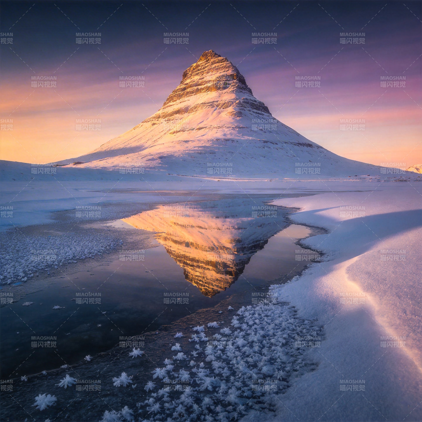 雪山倒影 静谧之美图片