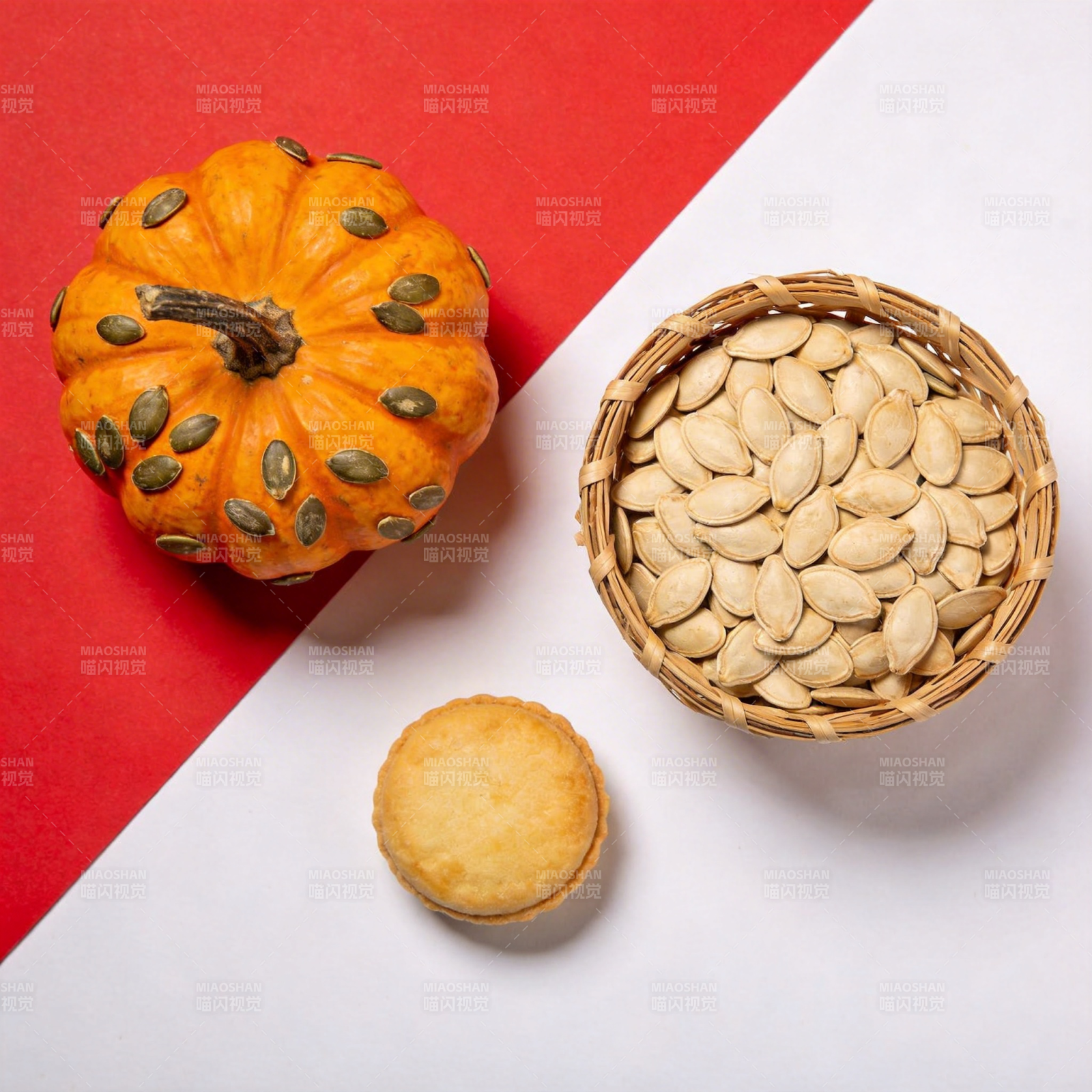 南瓜籽与小南瓜图片