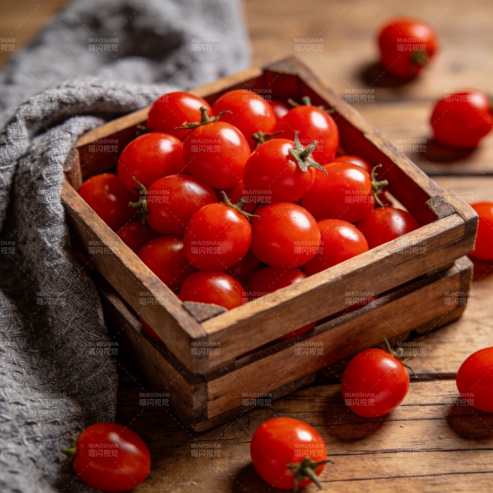 鲜红小番茄图片