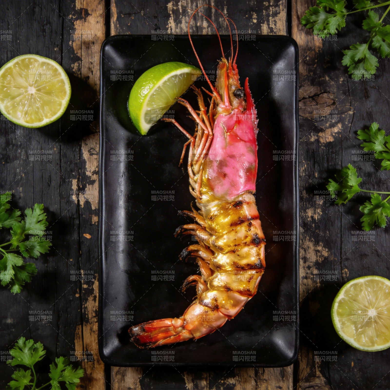 烤虾配青柠图片