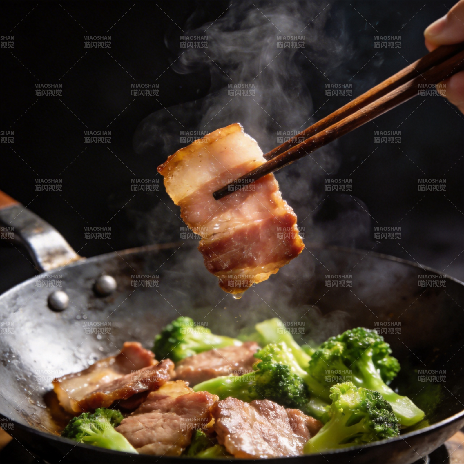 煎培根炒西兰花图片