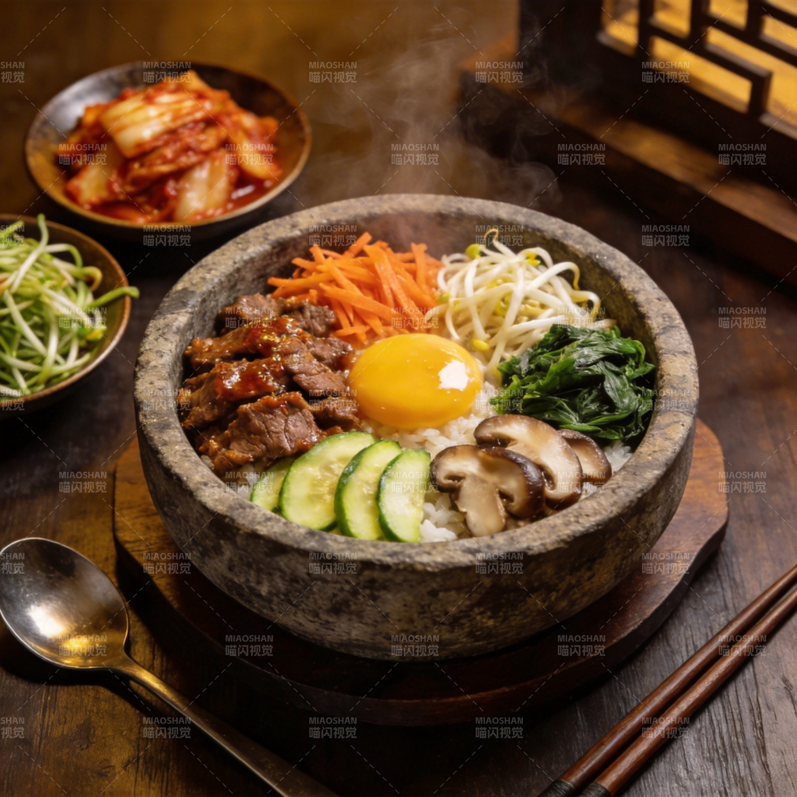 石锅拌饭 热气腾腾图片