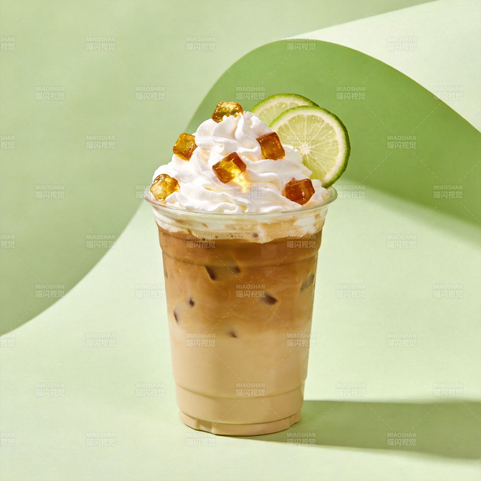 冰柠椰香拿铁图片