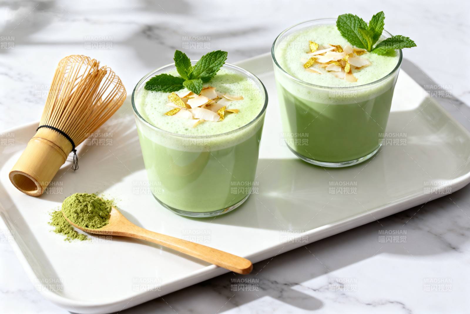 抹茶奶昔配薄荷图片