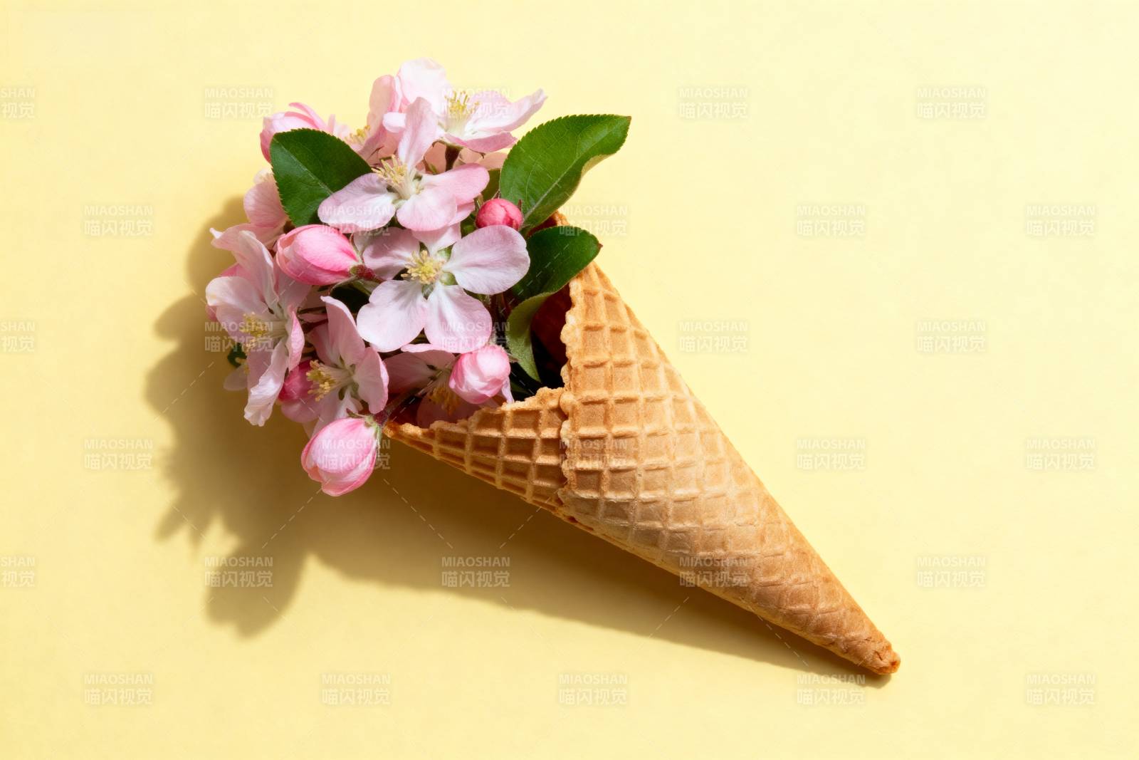 花束冰激凌锥图片