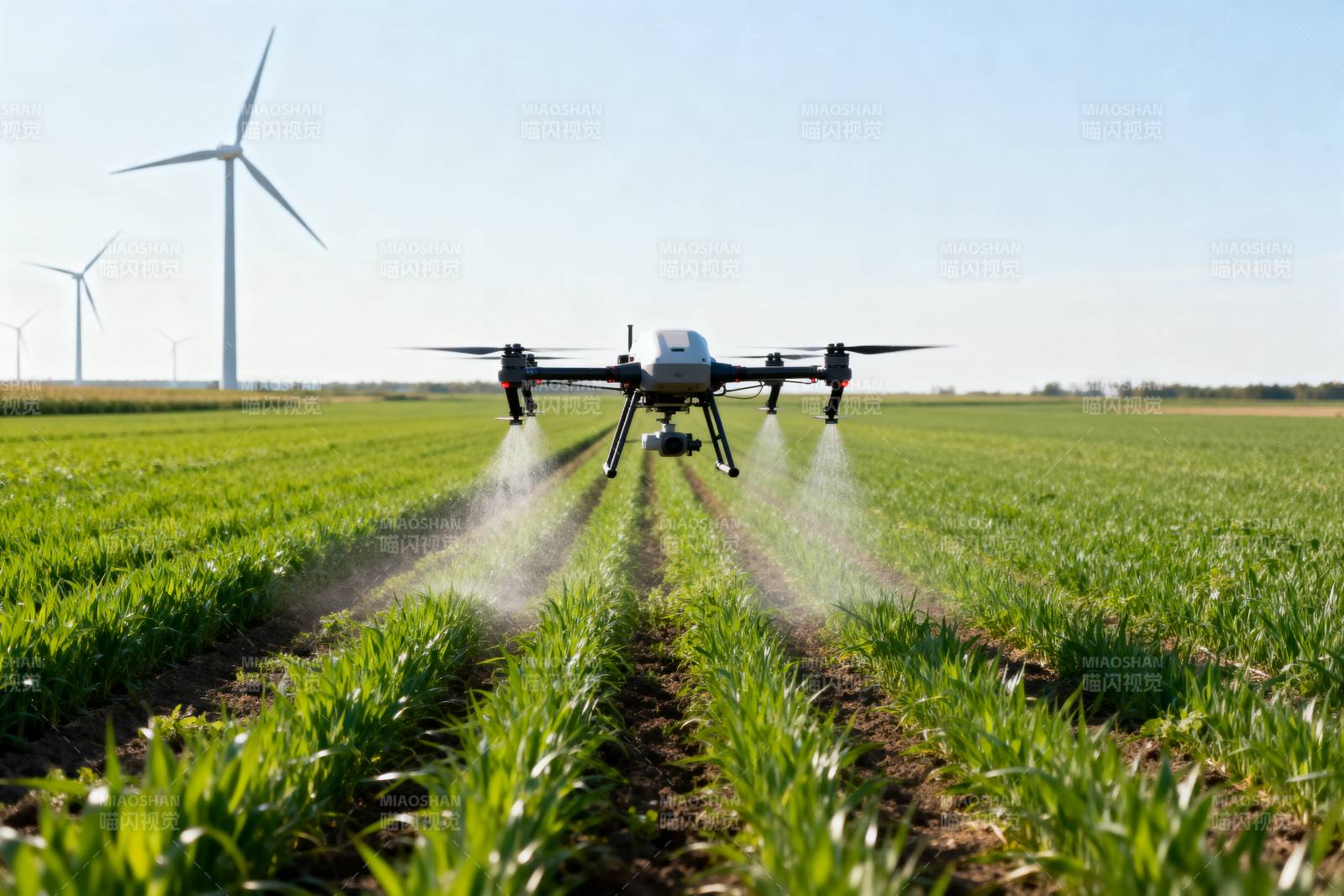 无人机农田喷洒图片