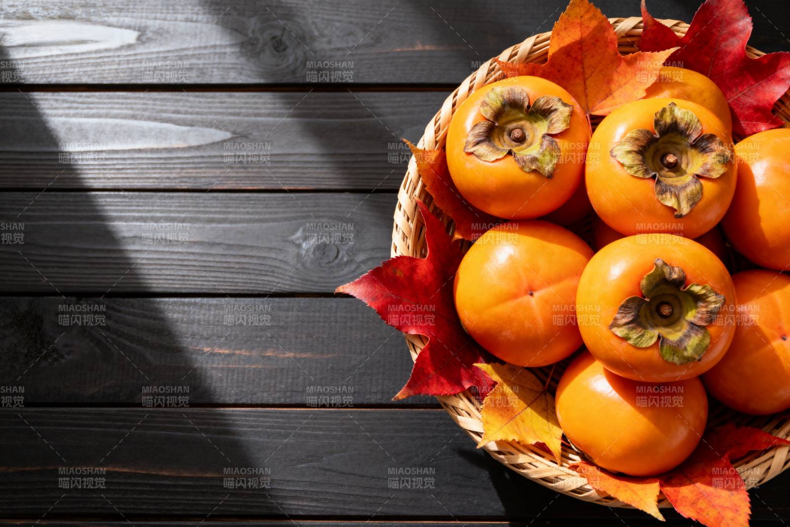 秋日柿子静物图片