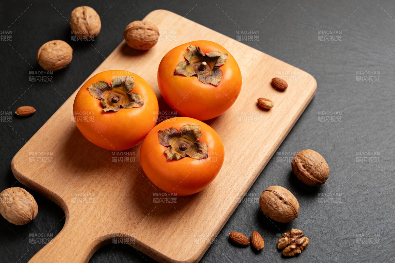 柿子与核桃静物图片