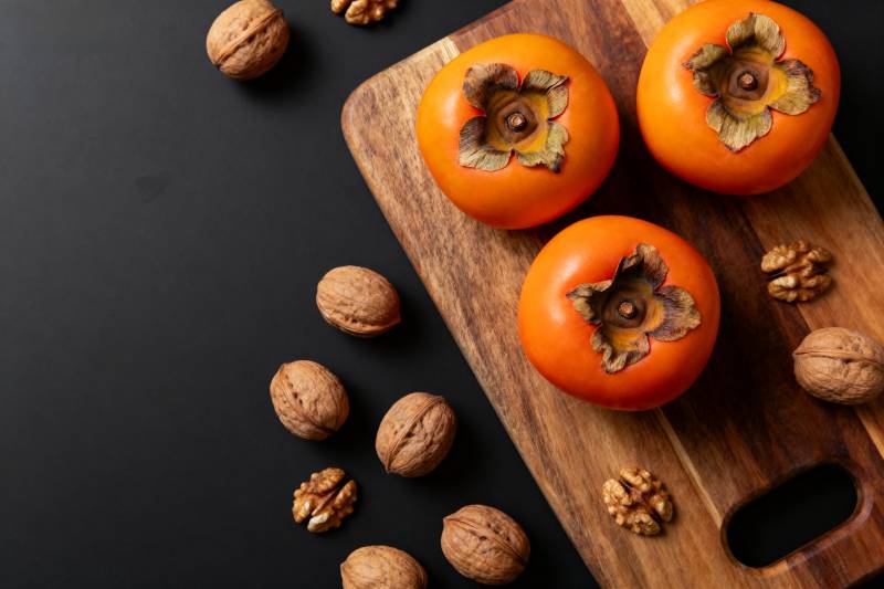 柿子与核桃静物图图片