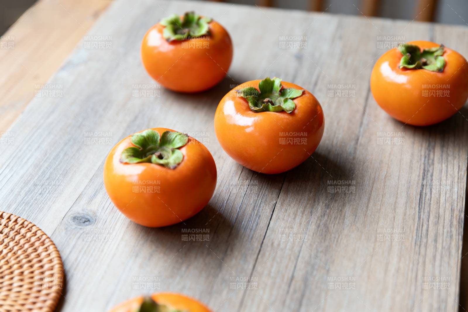 柿子静物图图片