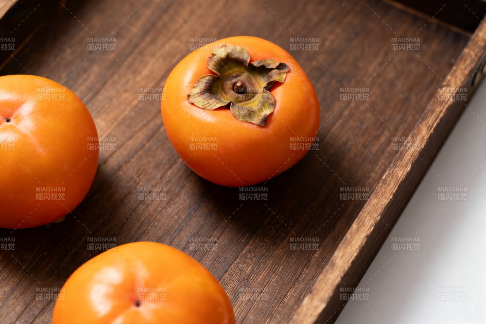 柿子静物图图片