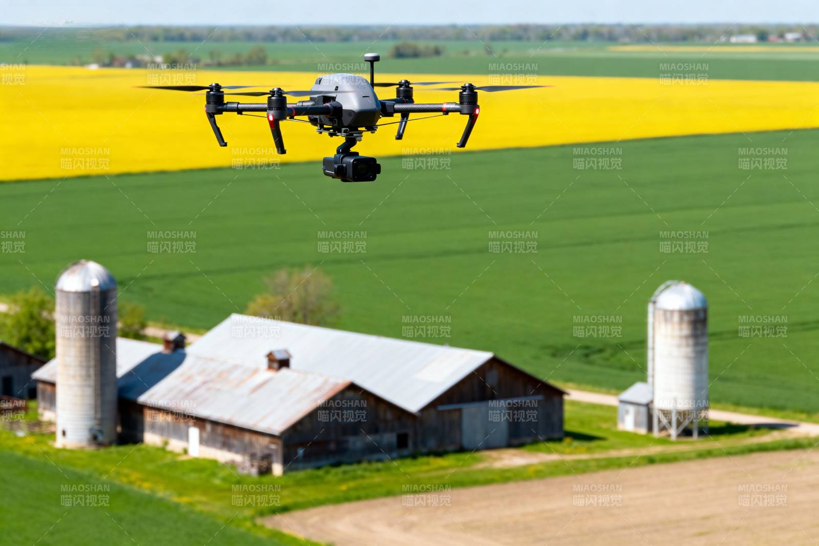 无人机巡田图片
