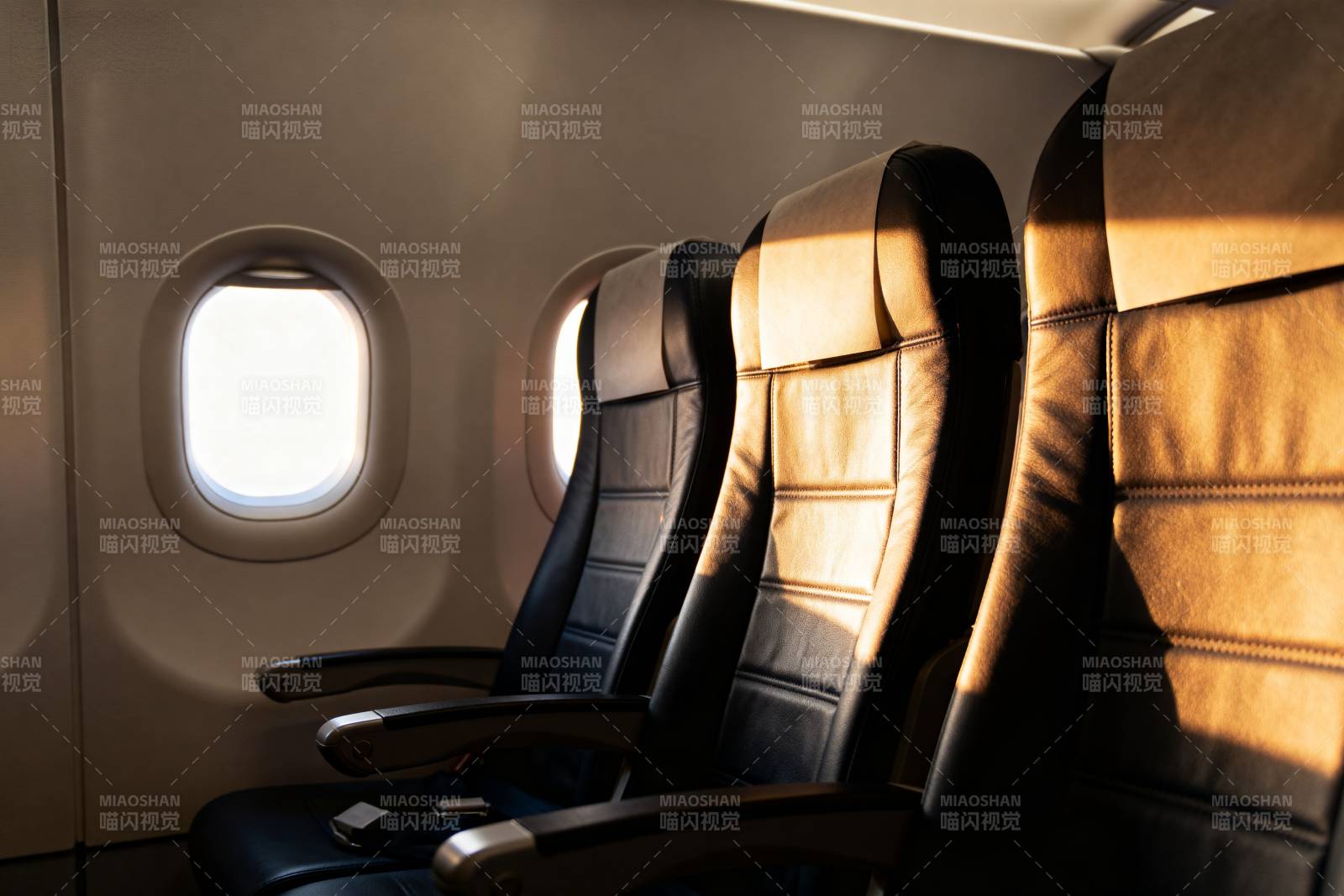 飞机客舱座椅图片