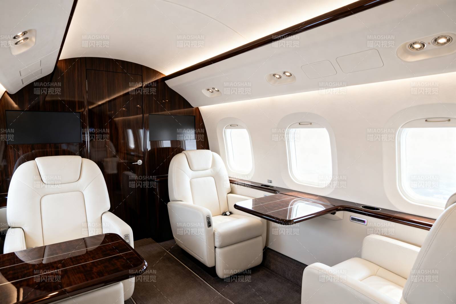豪华飞机头等舱图片