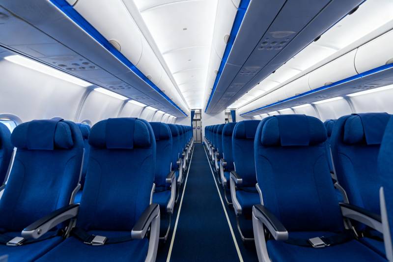 飞机客舱内部视角图片