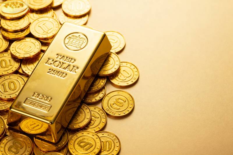 金条与金币堆叠图片