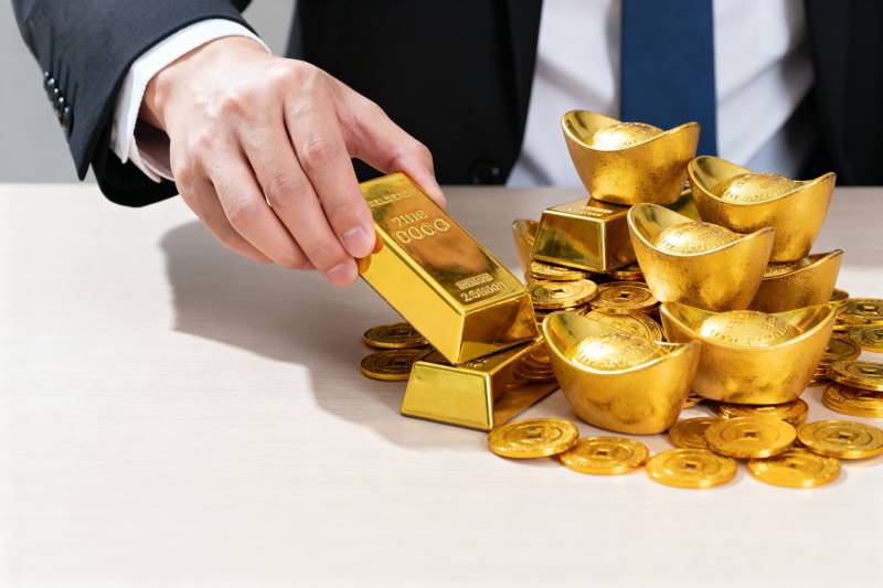 金条金币堆叠图片