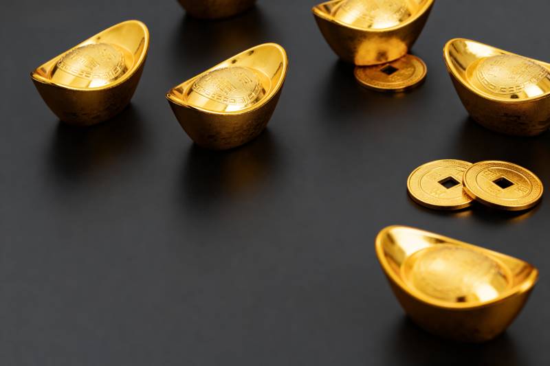 金元宝与金币摆放图片