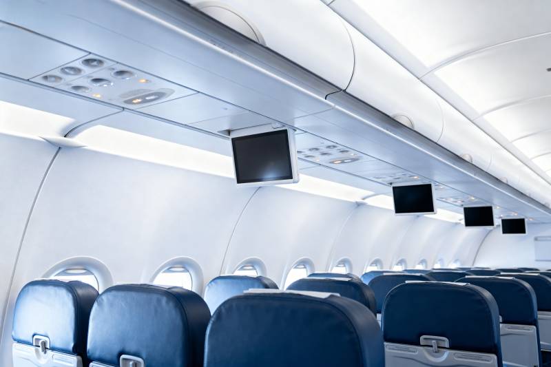 飞机客舱内部景象图片