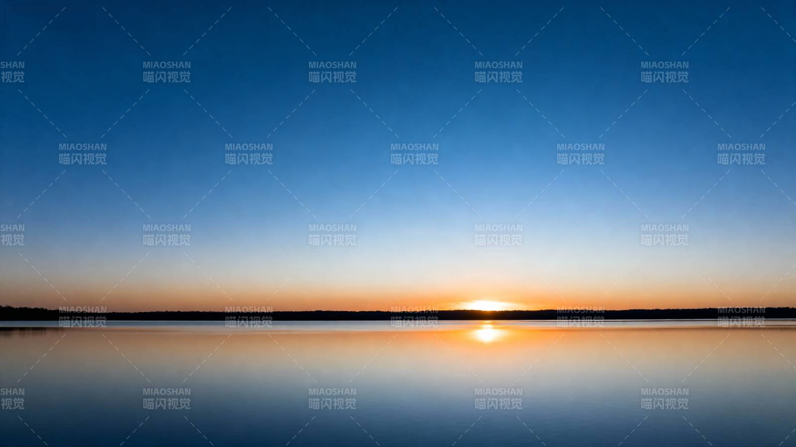 湖面日出静谧美图片