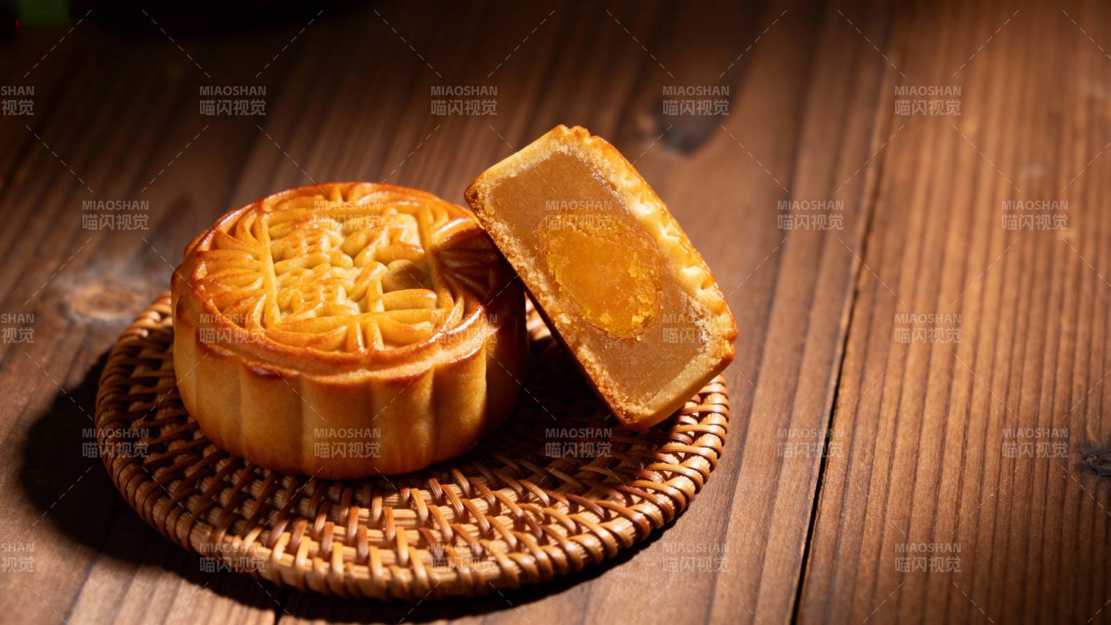 金秋月饼香满溢图片