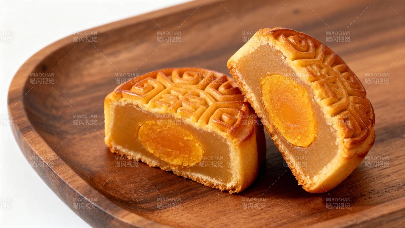 月饼切开展示图片