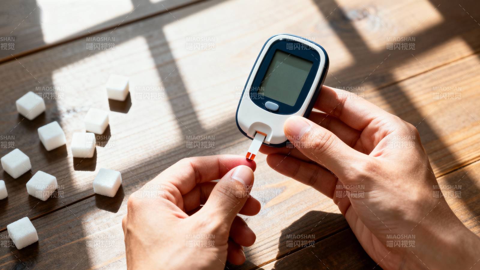 血糖检测瞬间图片