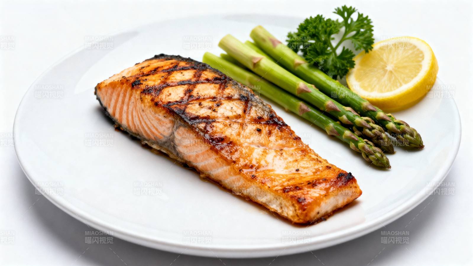 香煎三文鱼配芦笋图片