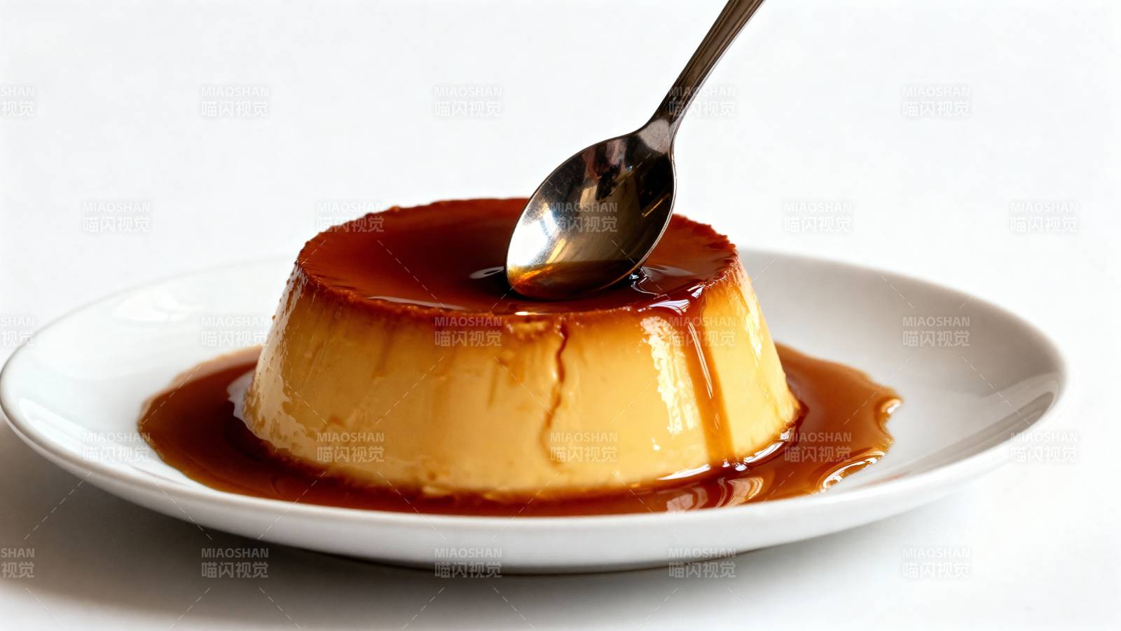 焦糖布丁特写图片