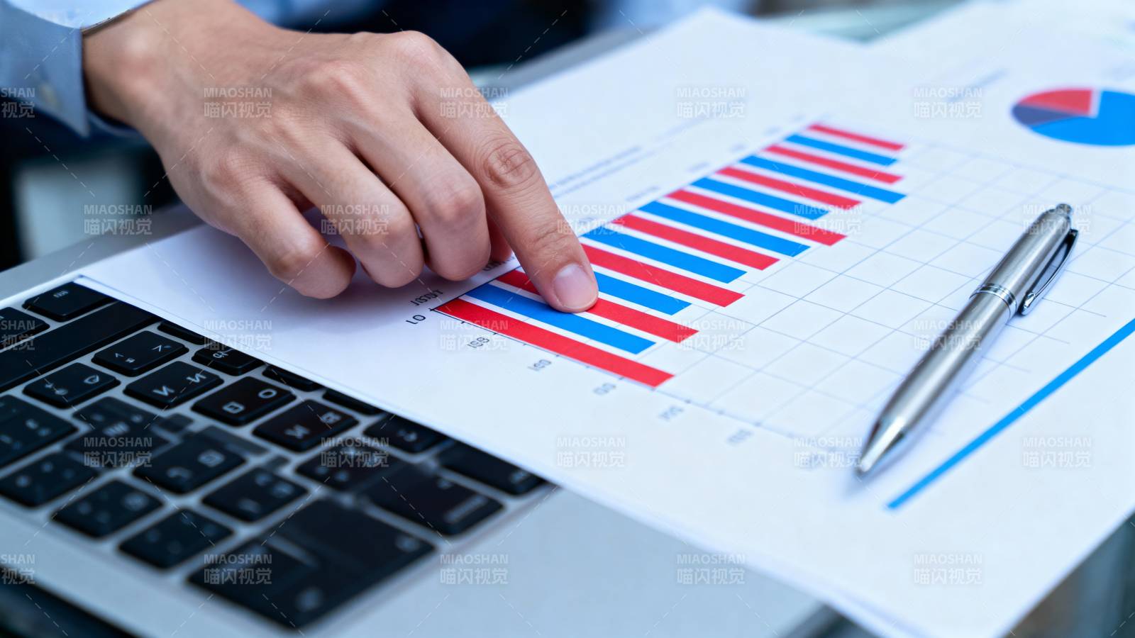 数据分析与决策图片