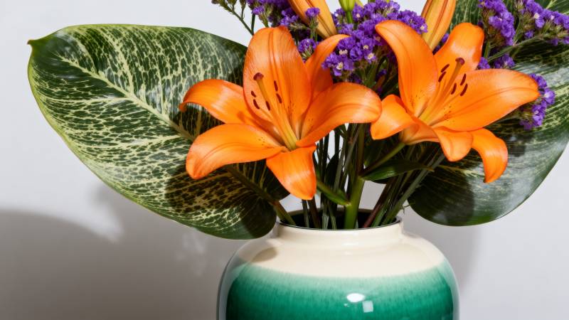 橙色百合花束图片