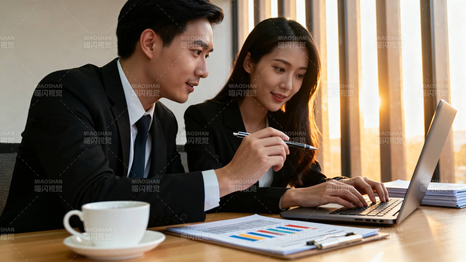 职场协作共进图片