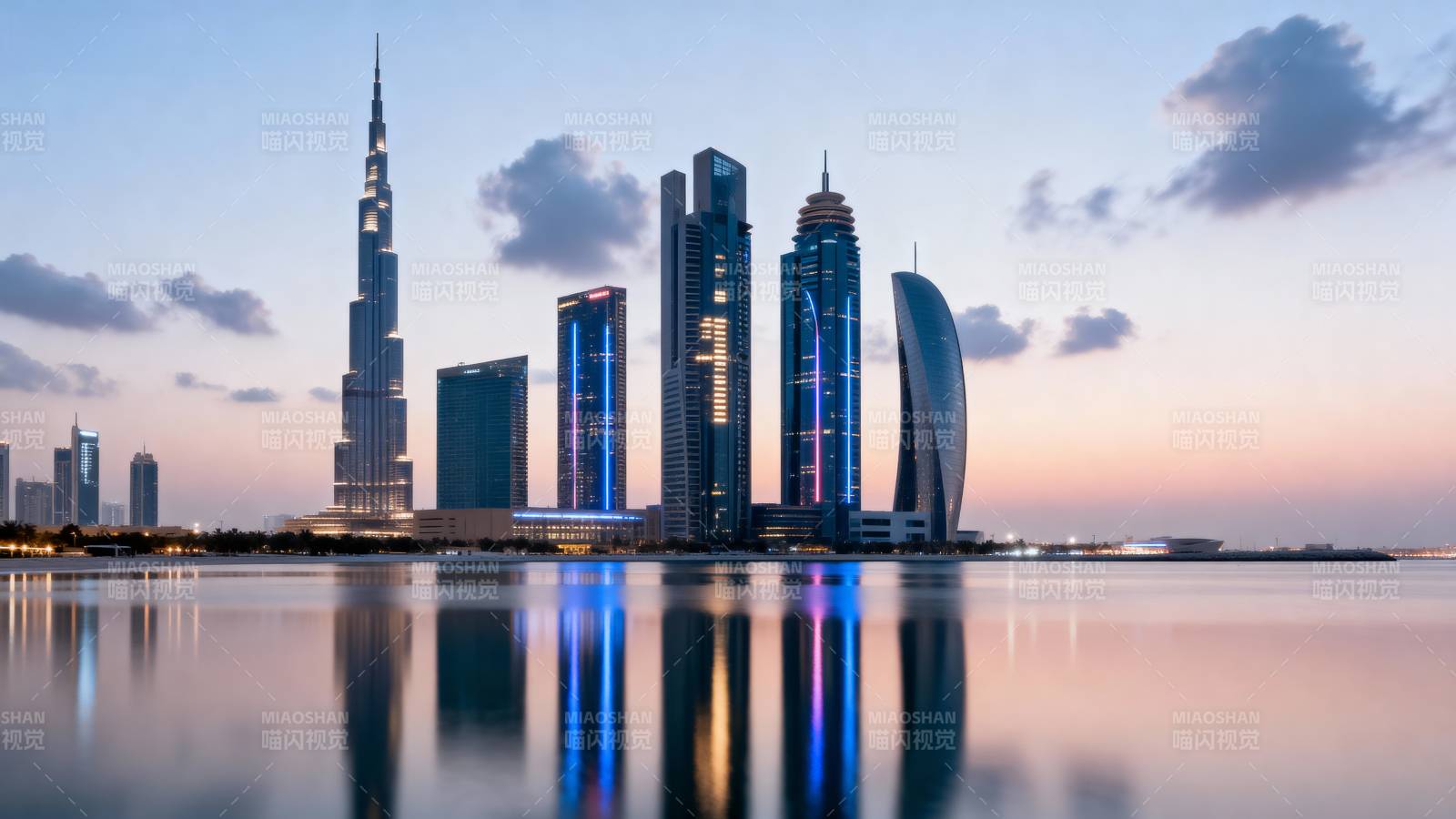 迪拜天际线夜景图片