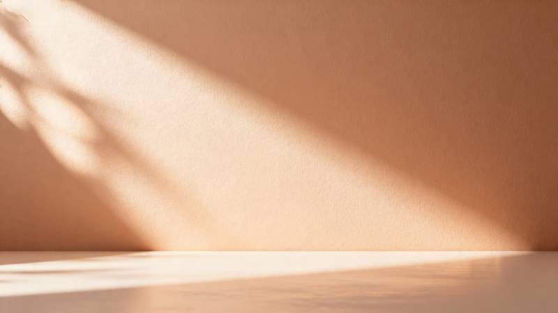 光影交错的静谧角落图片